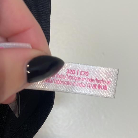 Victoria's Secret PINK Front Clip Racerback Bra - Picture 5 of 5